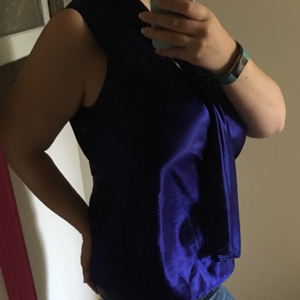 Silky blue sleeveless top Evan Picone